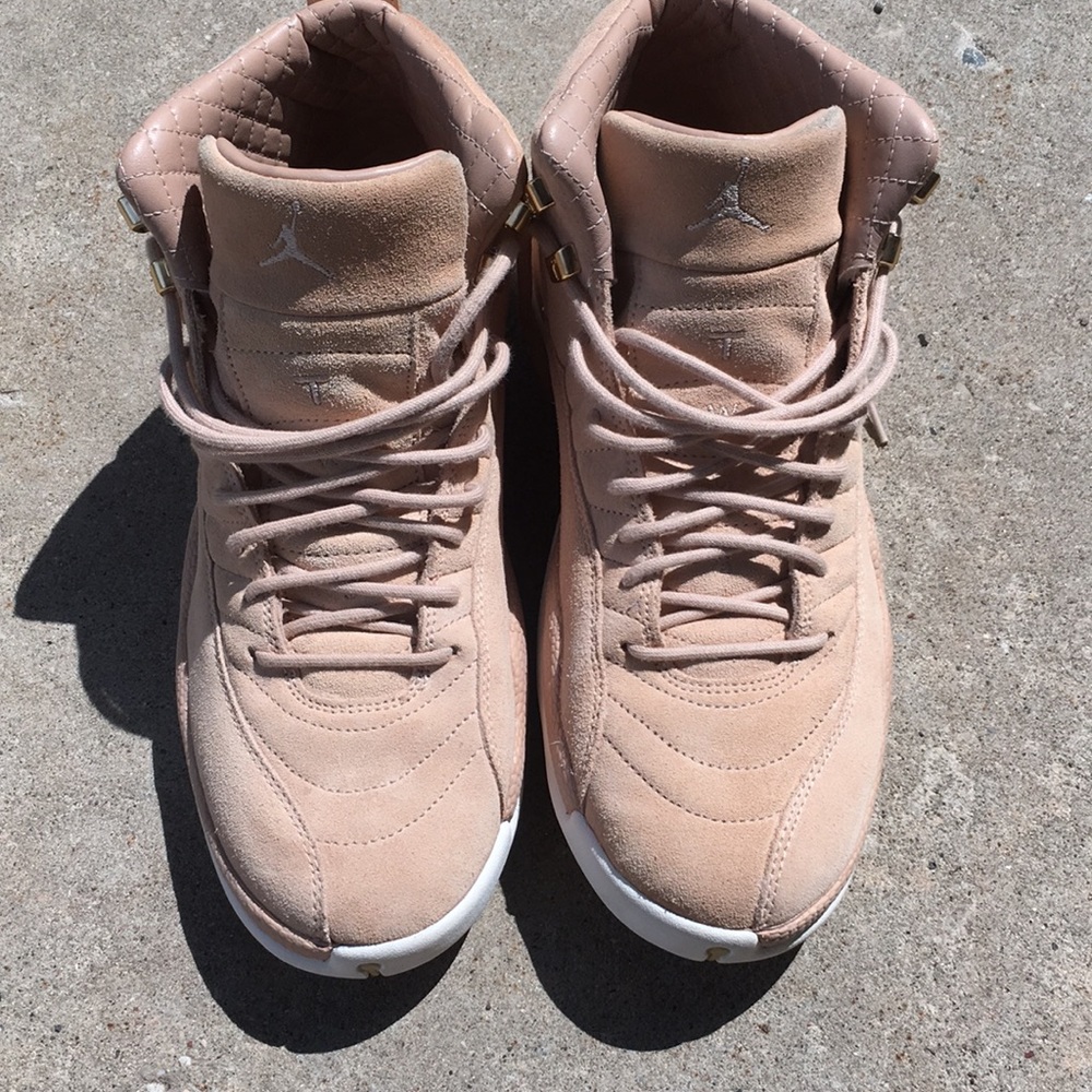 Jordan 12 Vachetta